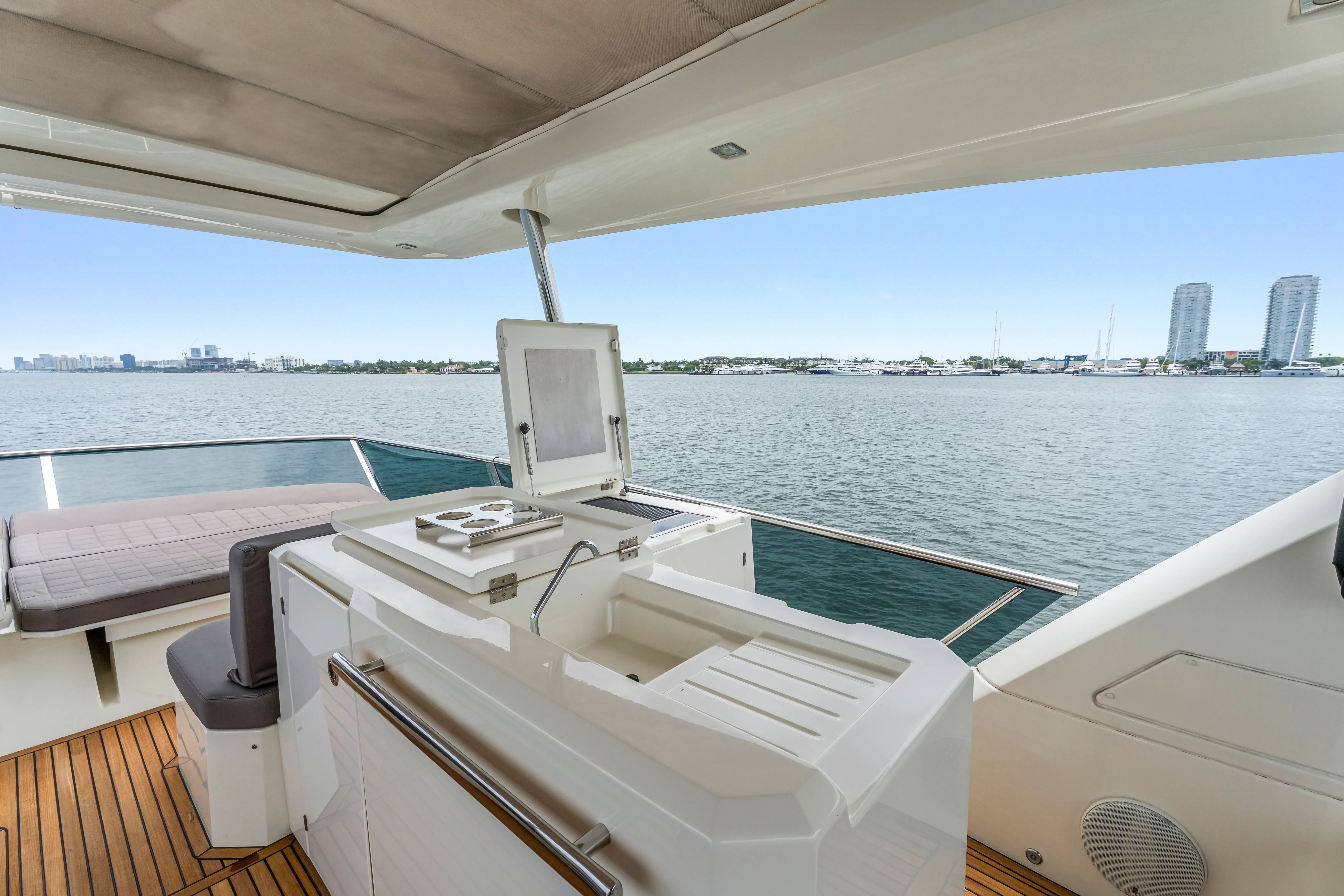 2018 Prestige 630 - Image 46