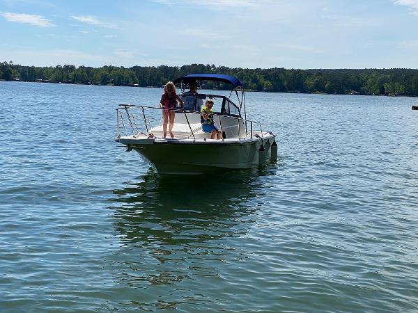 1992 Boston Whaler 21' Walkaround - 18