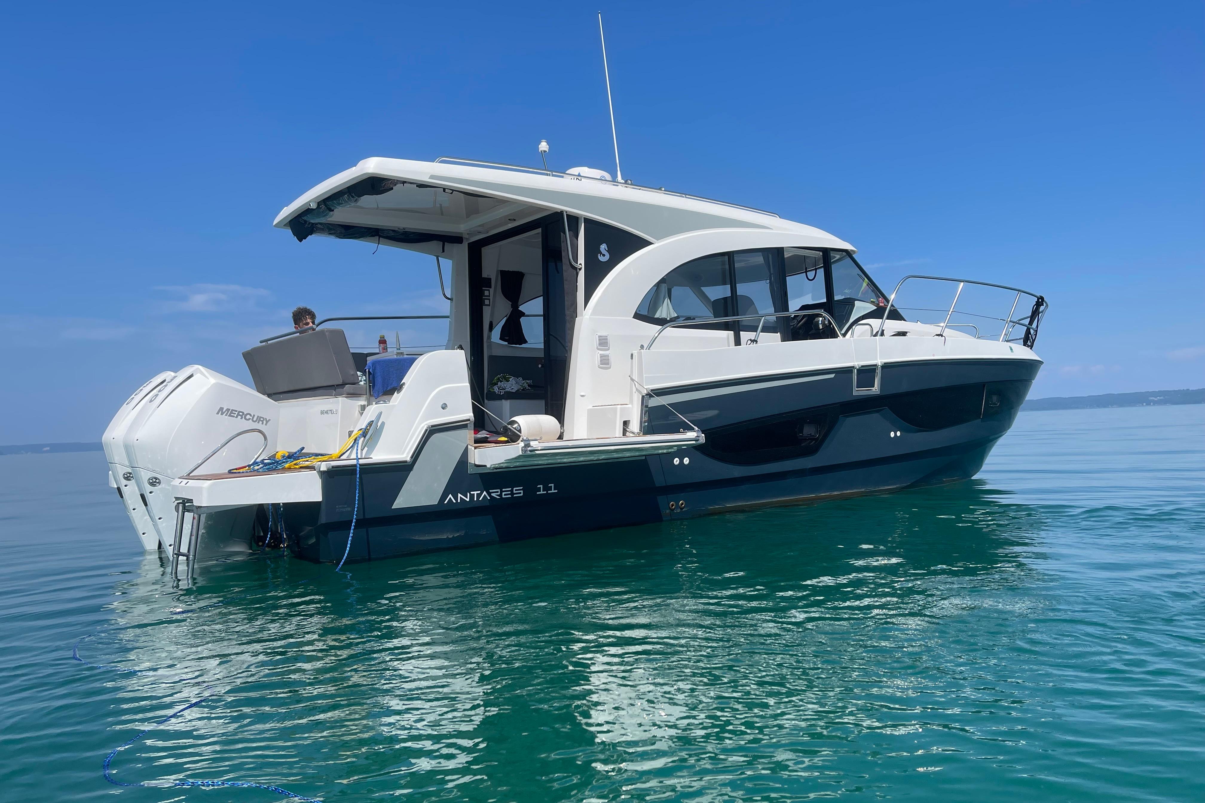 2023 Beneteau Antares 11 Coupe