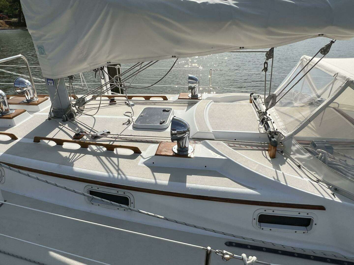 1984 Tartan 37 - Image 10