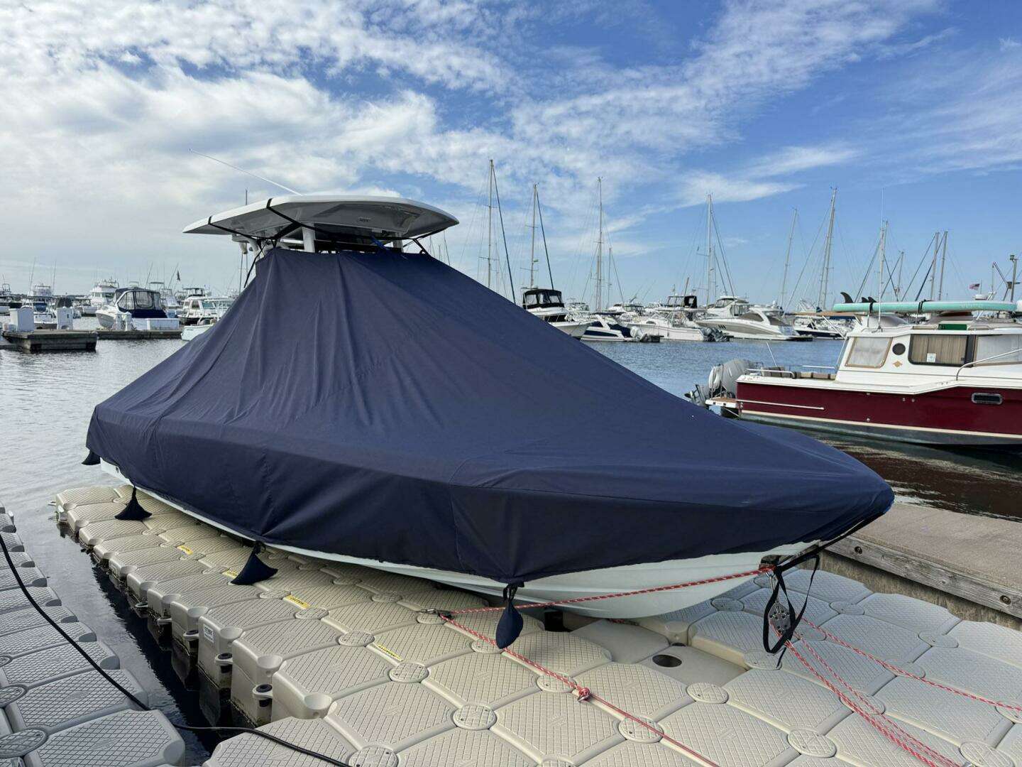 2021 Robalo 246 Cayman - Image 47
