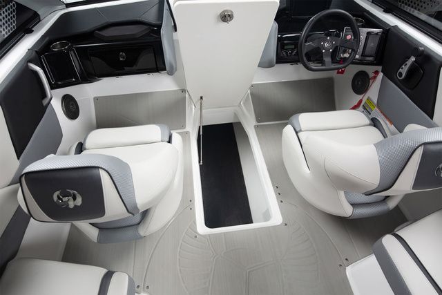2027 Scarab Jet Boats 235 SE - 18
