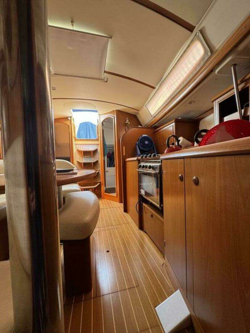 2002 Jeanneau 34.2 - Image 16