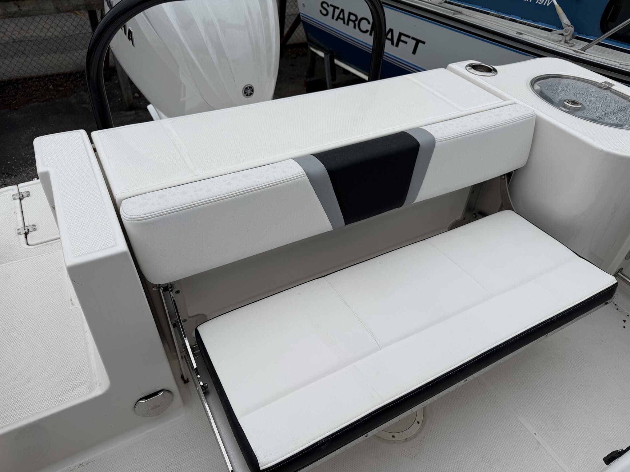2026 Robalo R 230 - 5