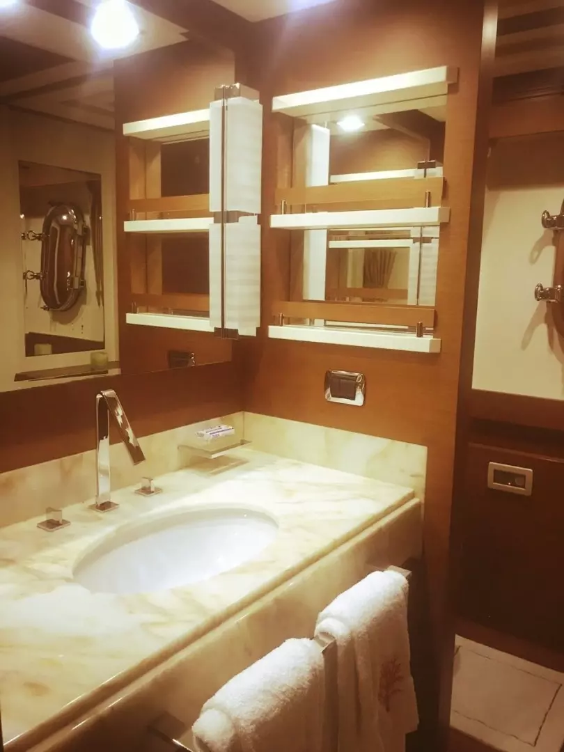 2007 Azimut Grand Jumbo - Image 10