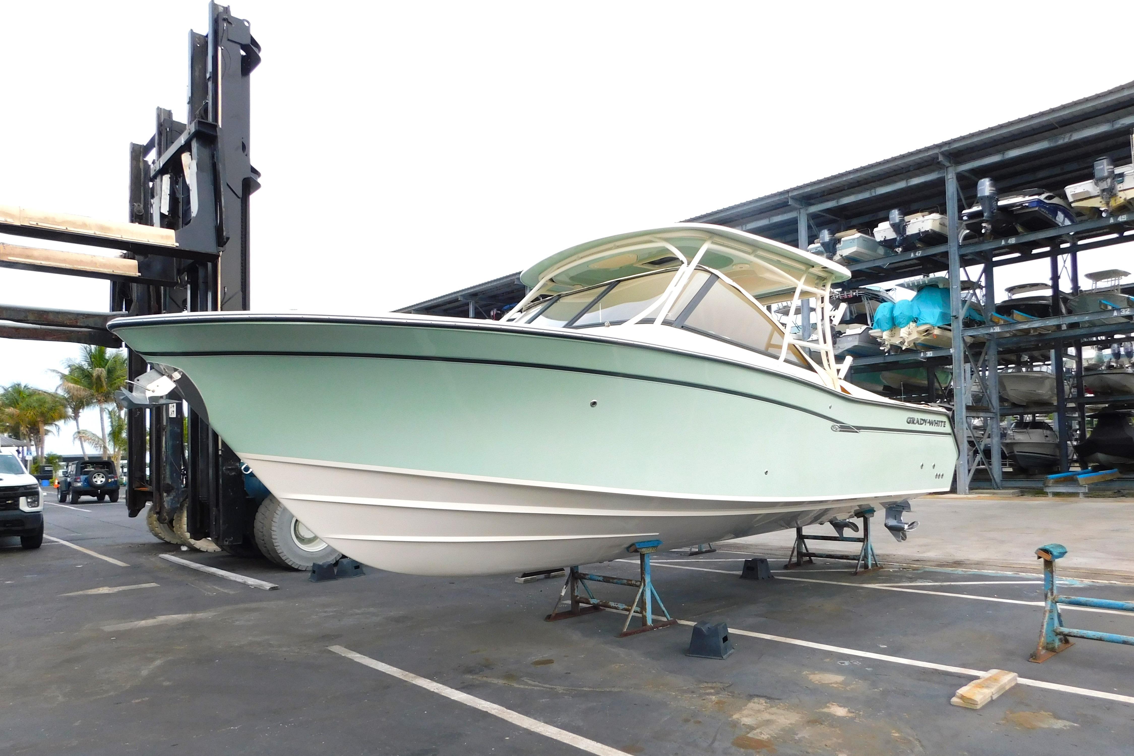 2016 Grady-White Freedom 307