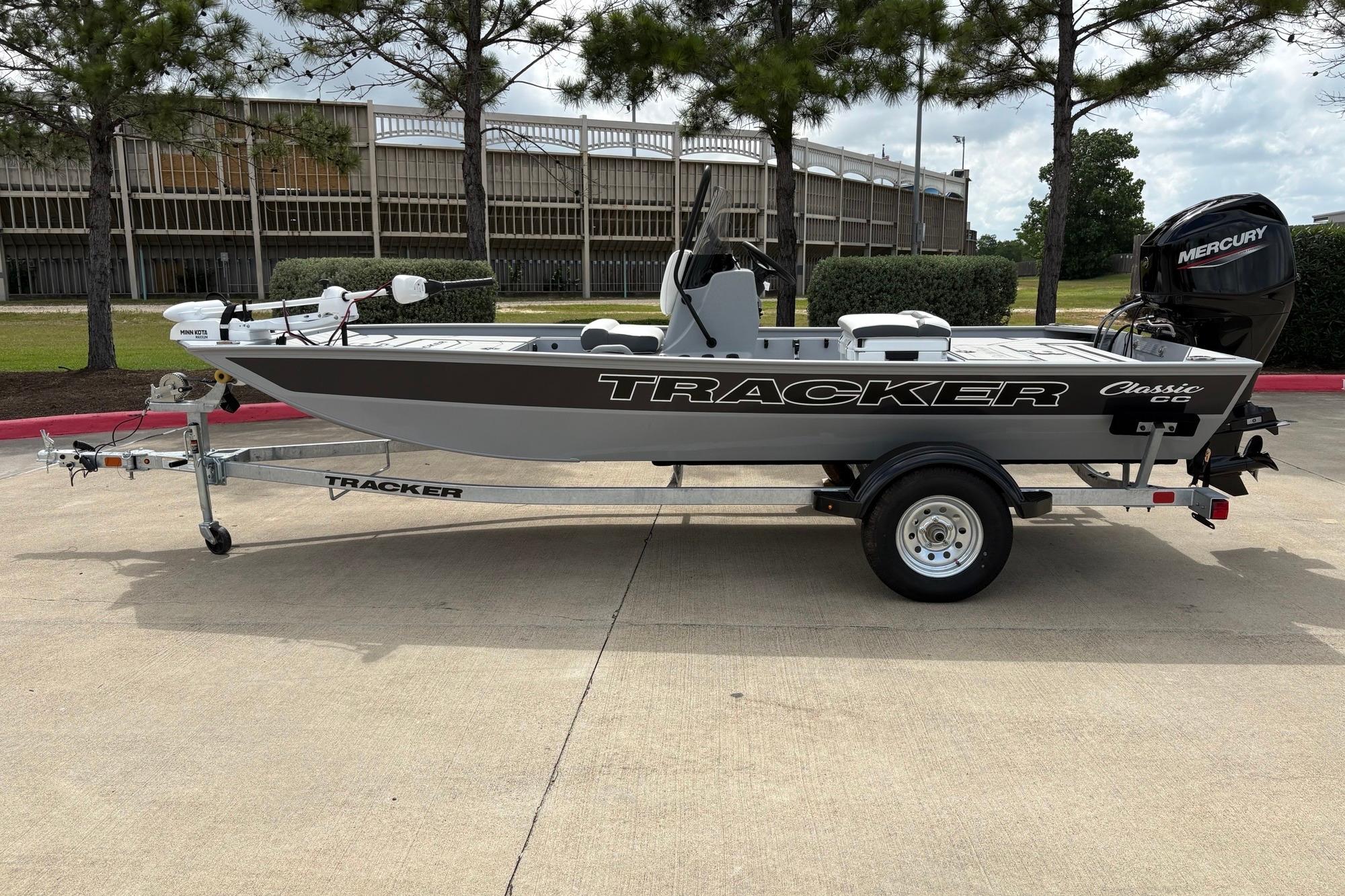 2026 Tracker Bass Tracker Classic CC