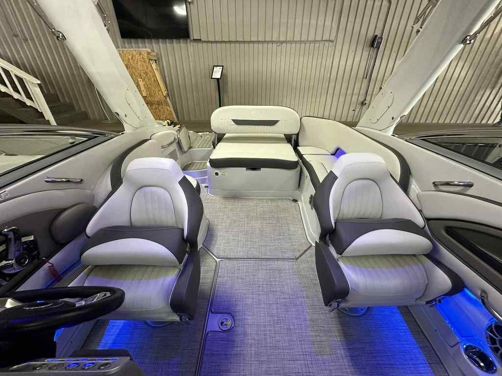 2026 Crownline 260 SS - 11