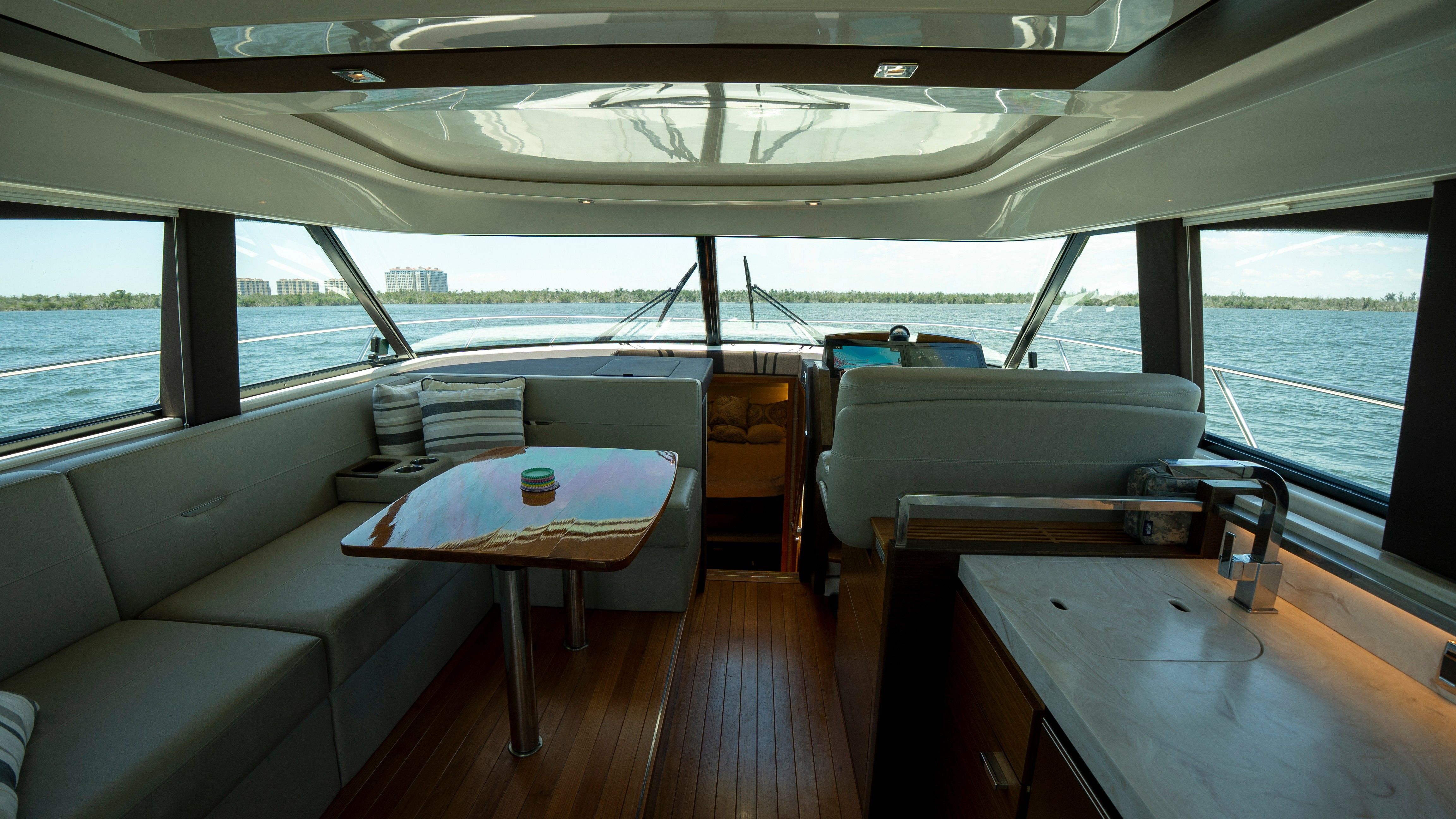 2018 Tiara Yachts 44 Coupe - 29