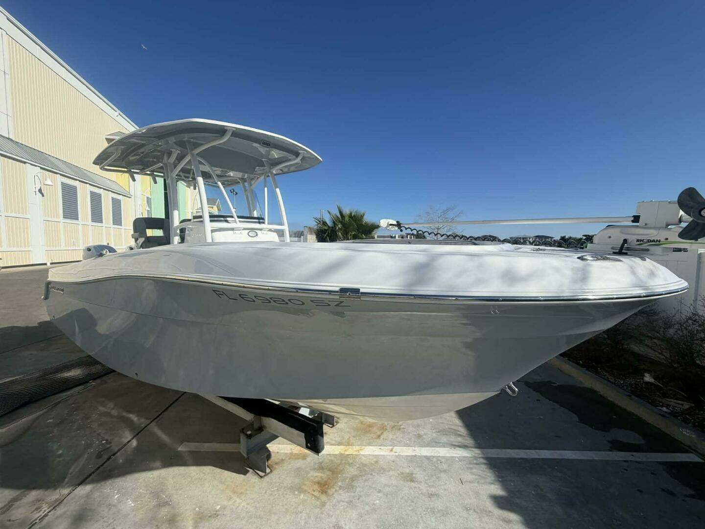 2021 Aquasport 2500 Center Console - Image 8