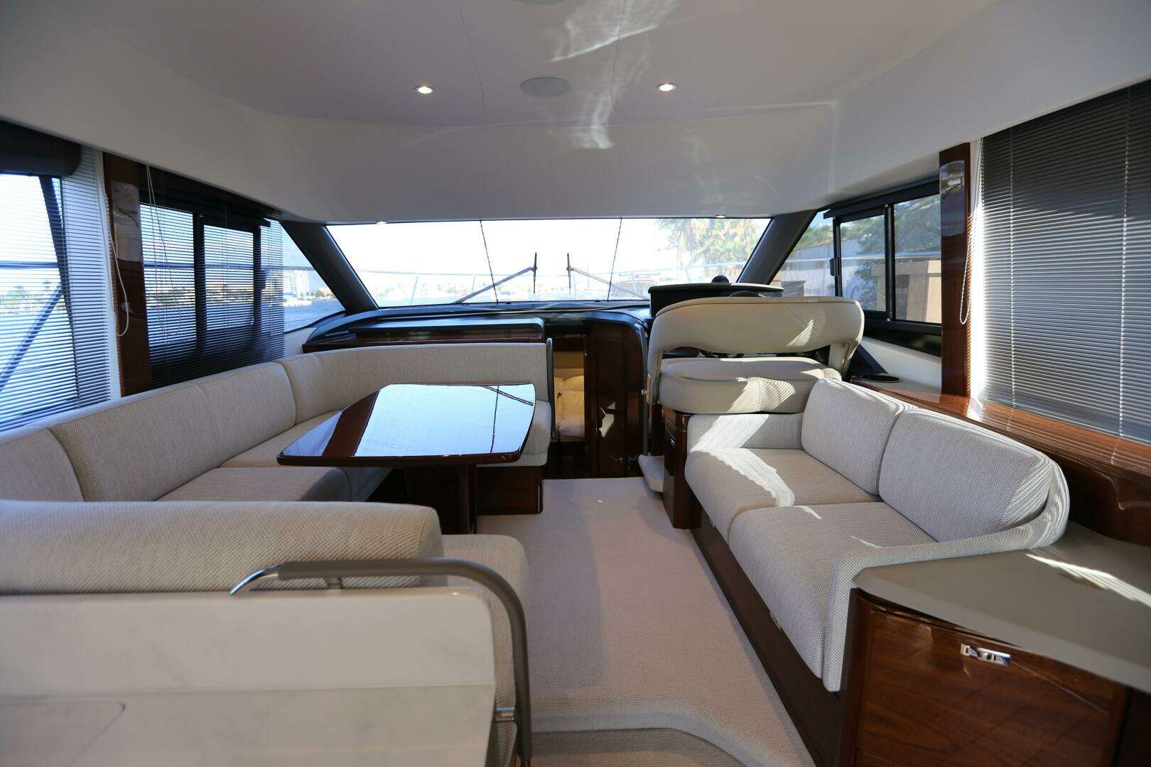 2024 Princess Princess F45 - Image 21