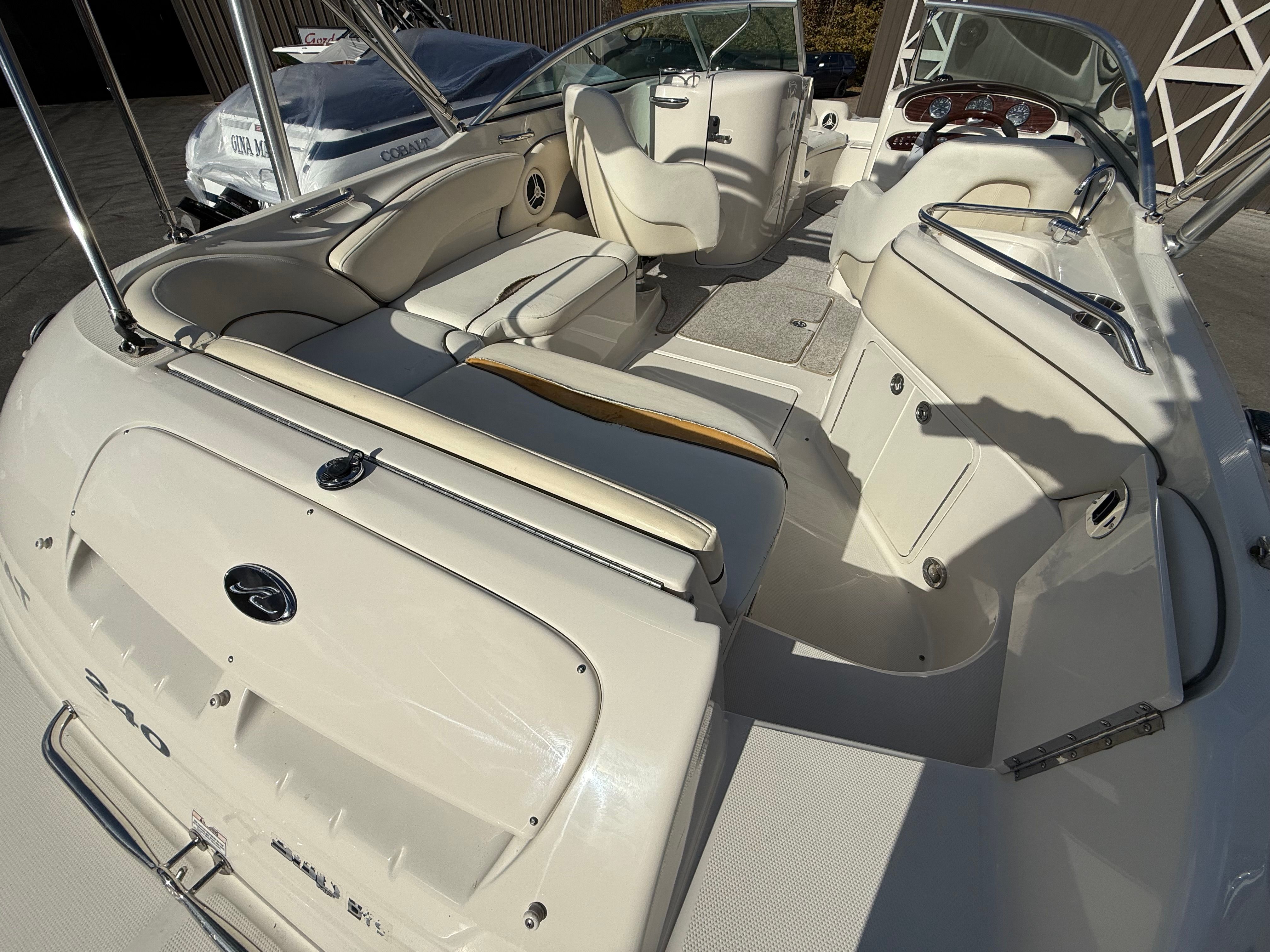 2008 Sea Ray 240 Sundeck - 3