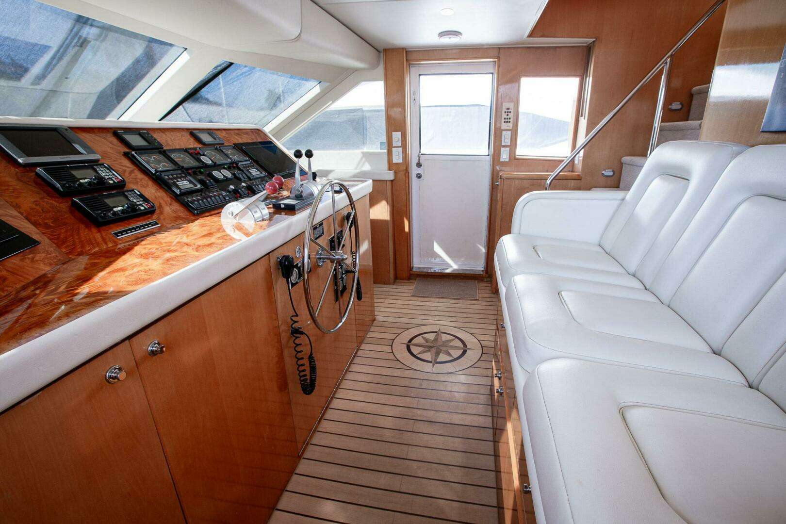2001 Hatteras — - Image 10