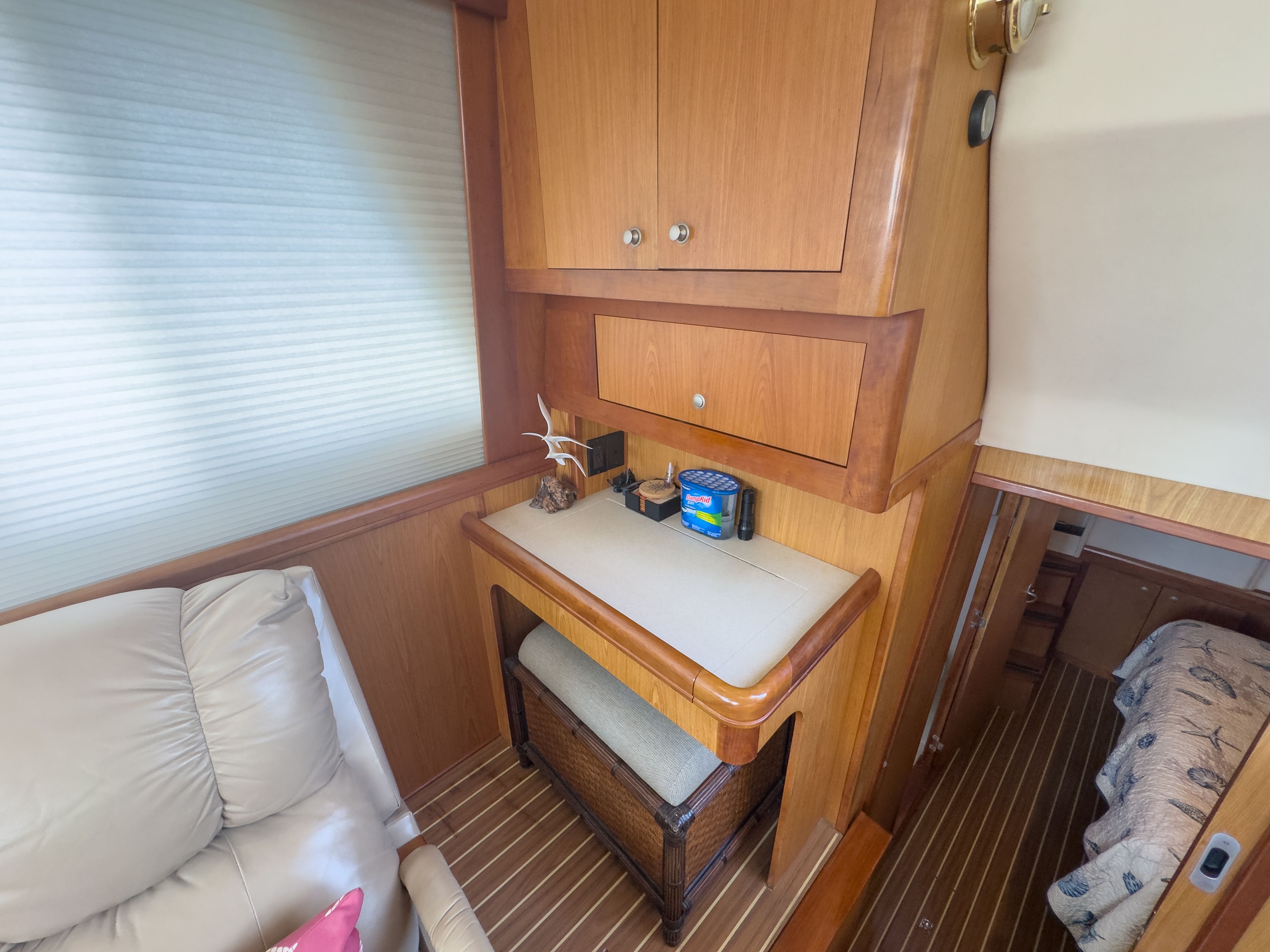 2006 Mainship 43 Trawler - 35