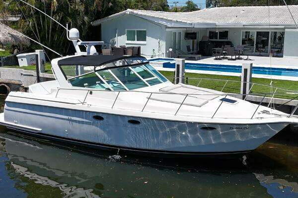 1998 Tiara Yachts 3500 Express