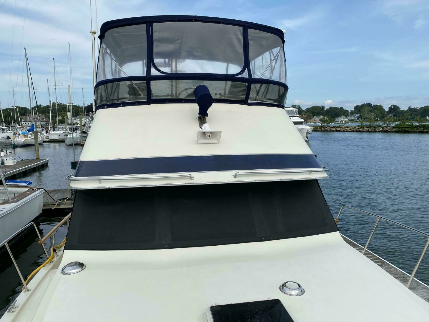 1983 Tollycraft Aft Cabin - Image 12