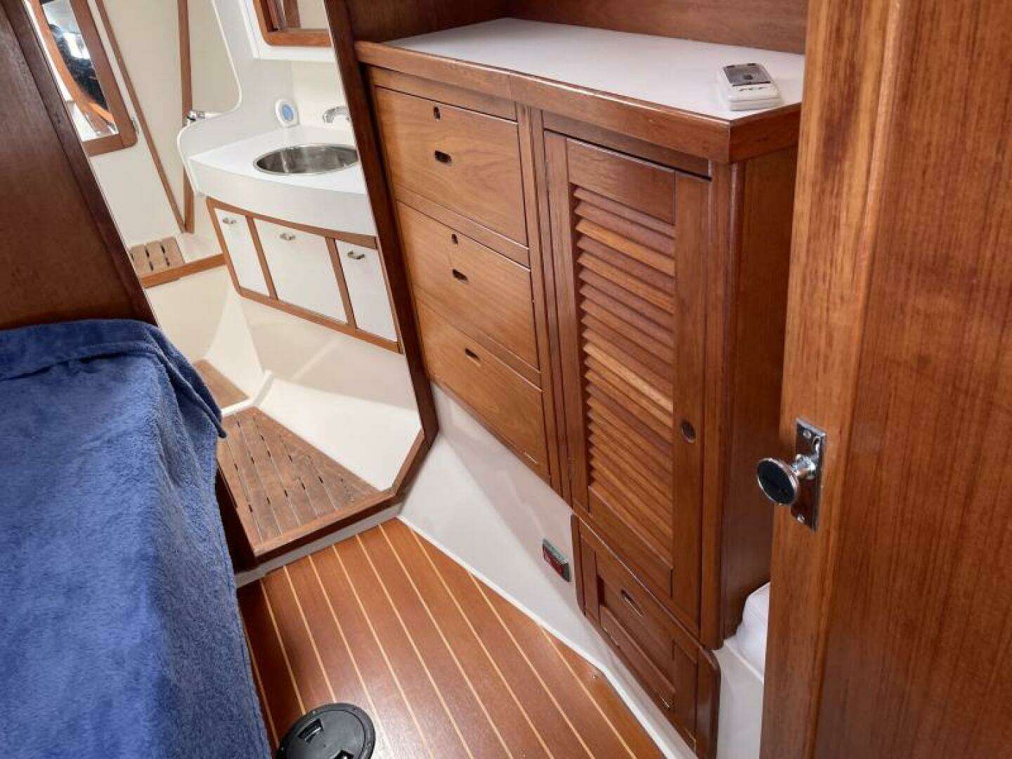 1991 Catalina 42 MKI - Image 32