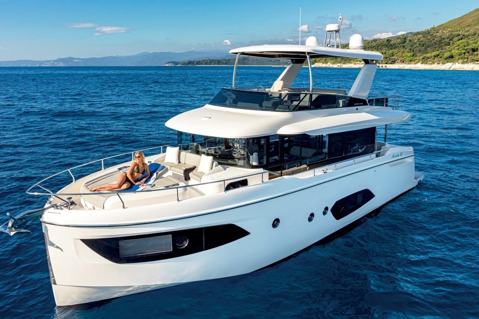 2018 Absolute Navetta 52