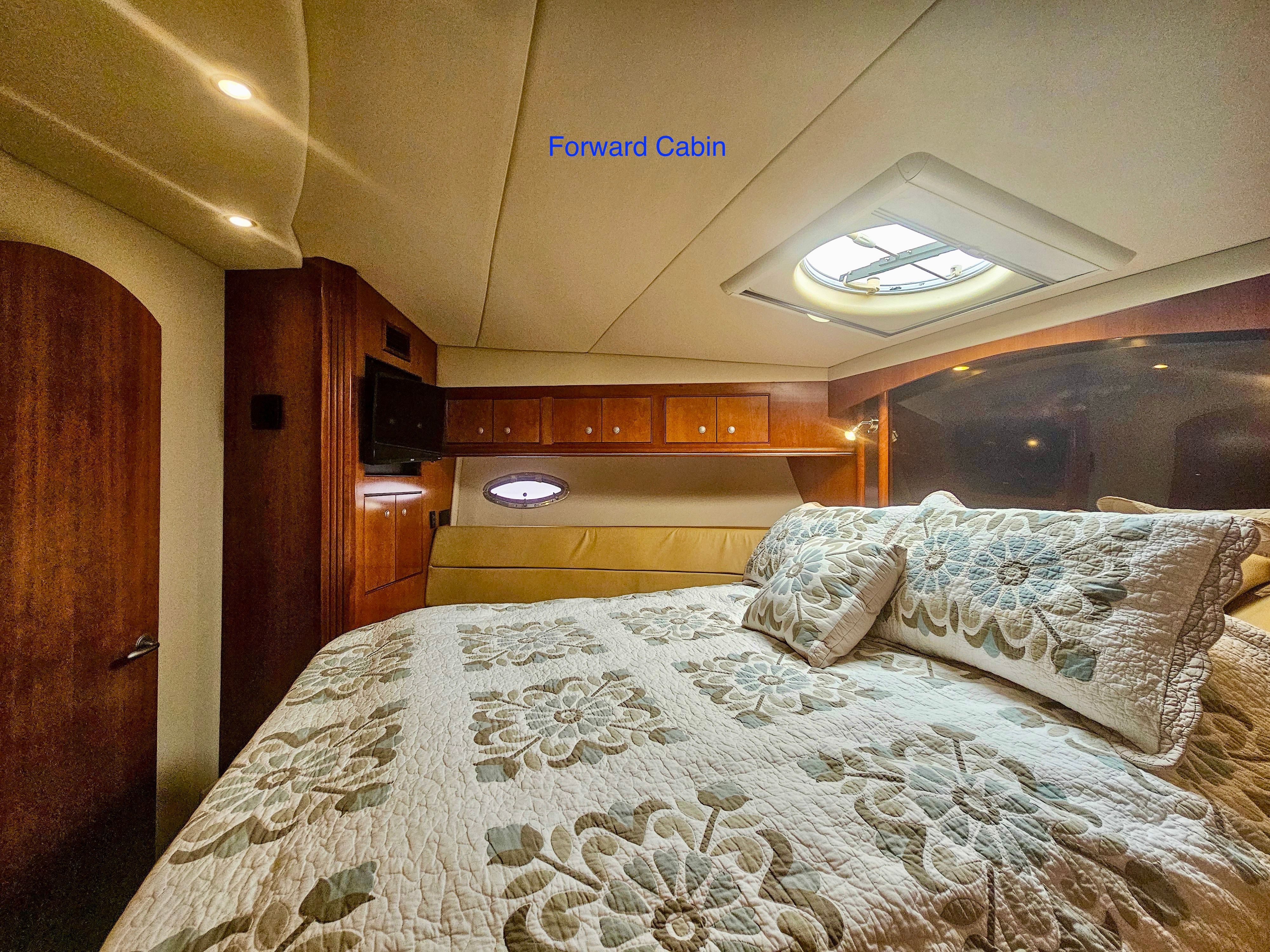 2008 Cruisers Yachts 455 Express Motoryacht - 30