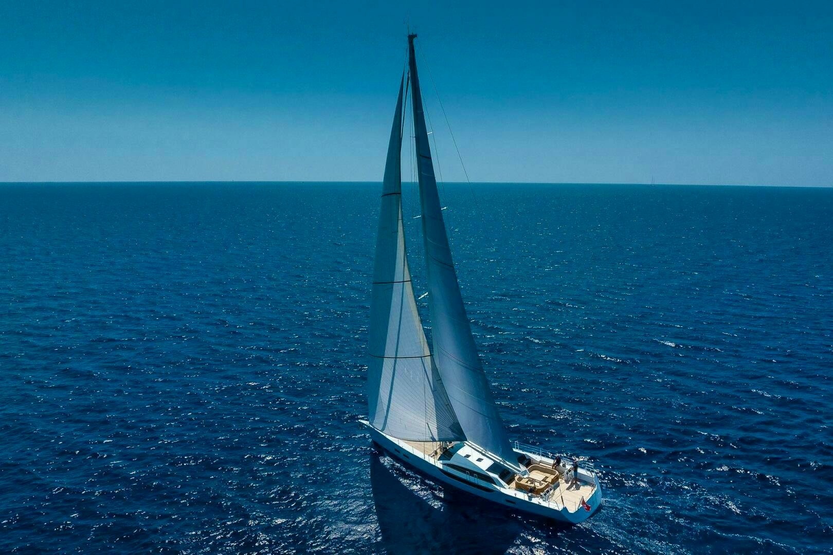 2014 Cyrus Yachts Custom - Image 11