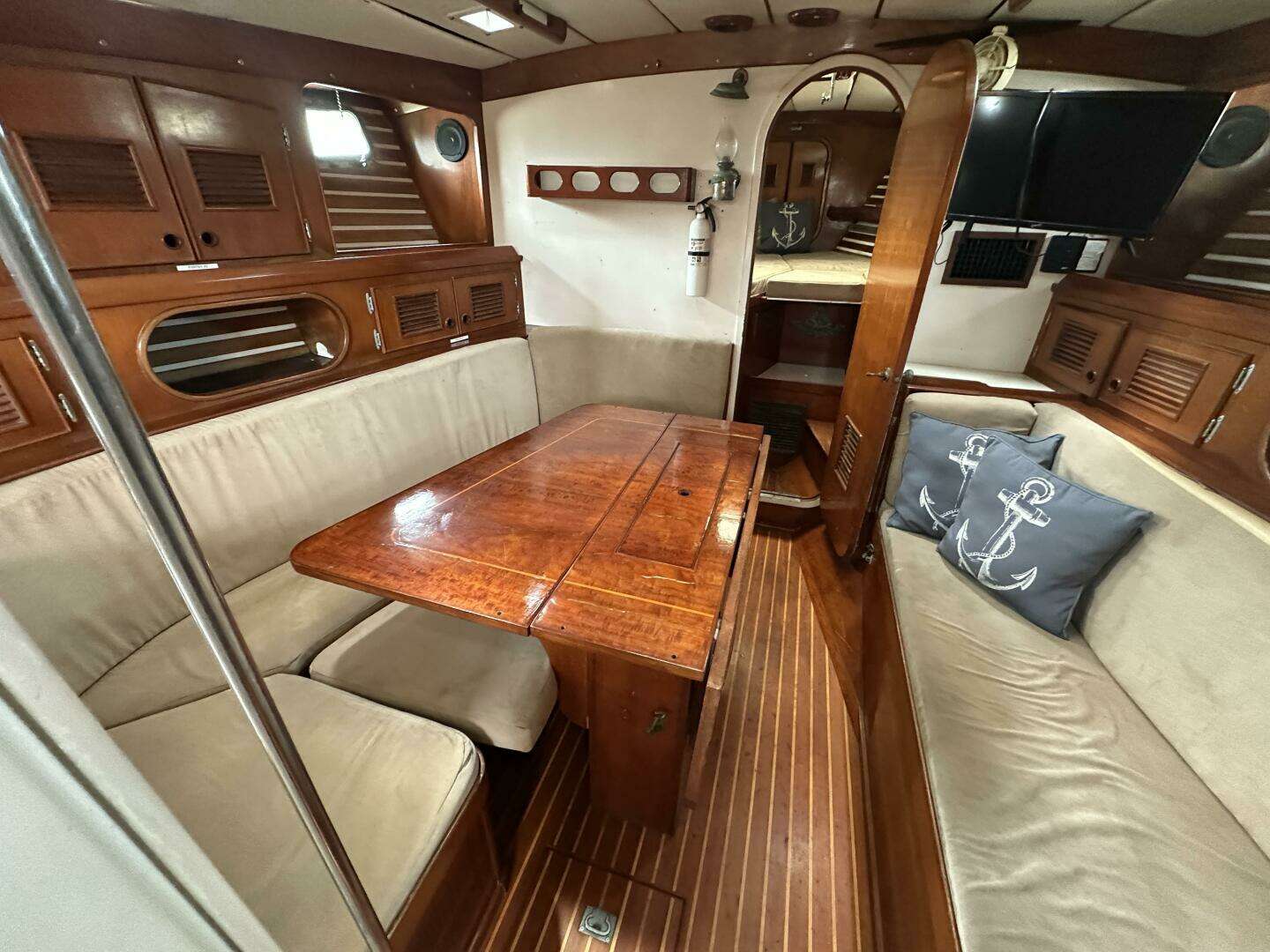 1986 Oceanic — - Image 7