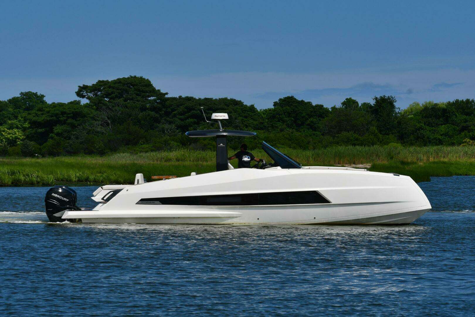 2023 Astondoa 377 Coupe Outboard - Image 11