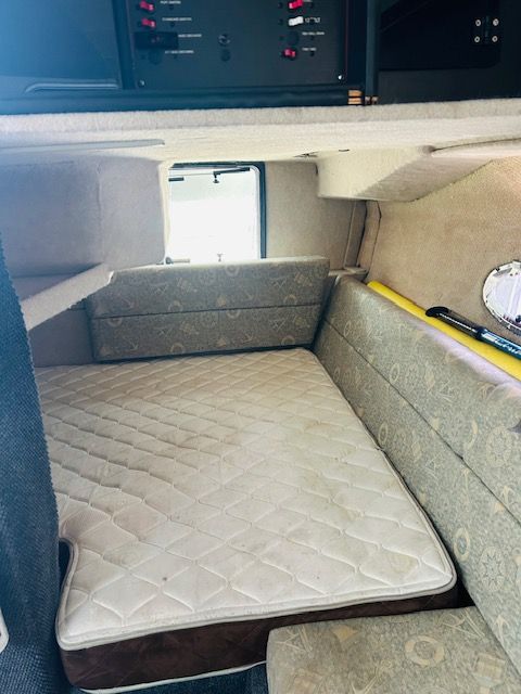 1989 Bayliner Avanti 3255 Sunbridge - 6