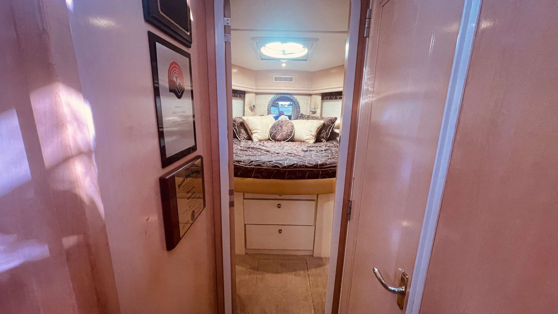 1997 CARVER YACHTS 500 COCKPIT MY - Image 15