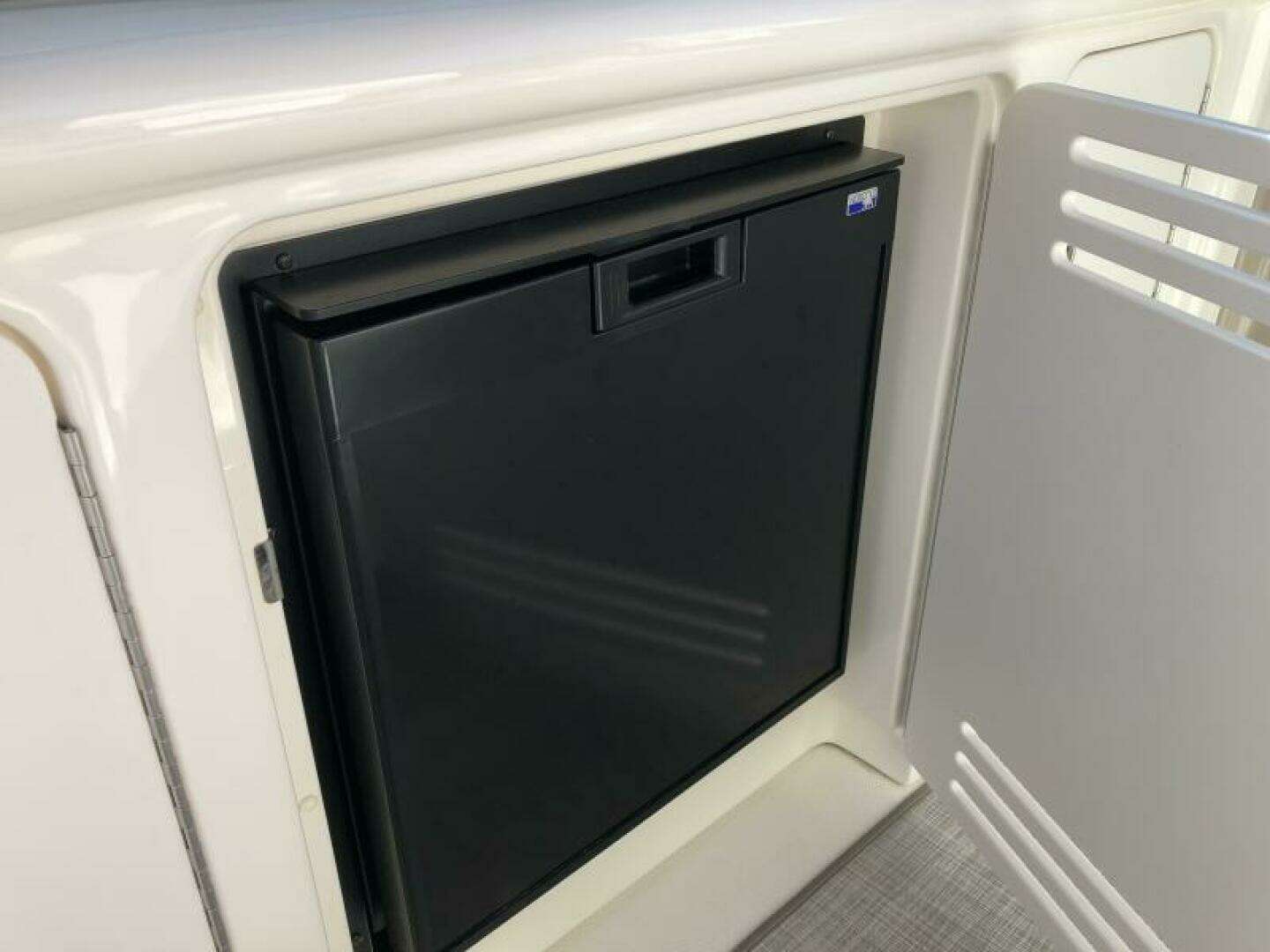 2002 Sea Ray 360 Sundancer - Image 14