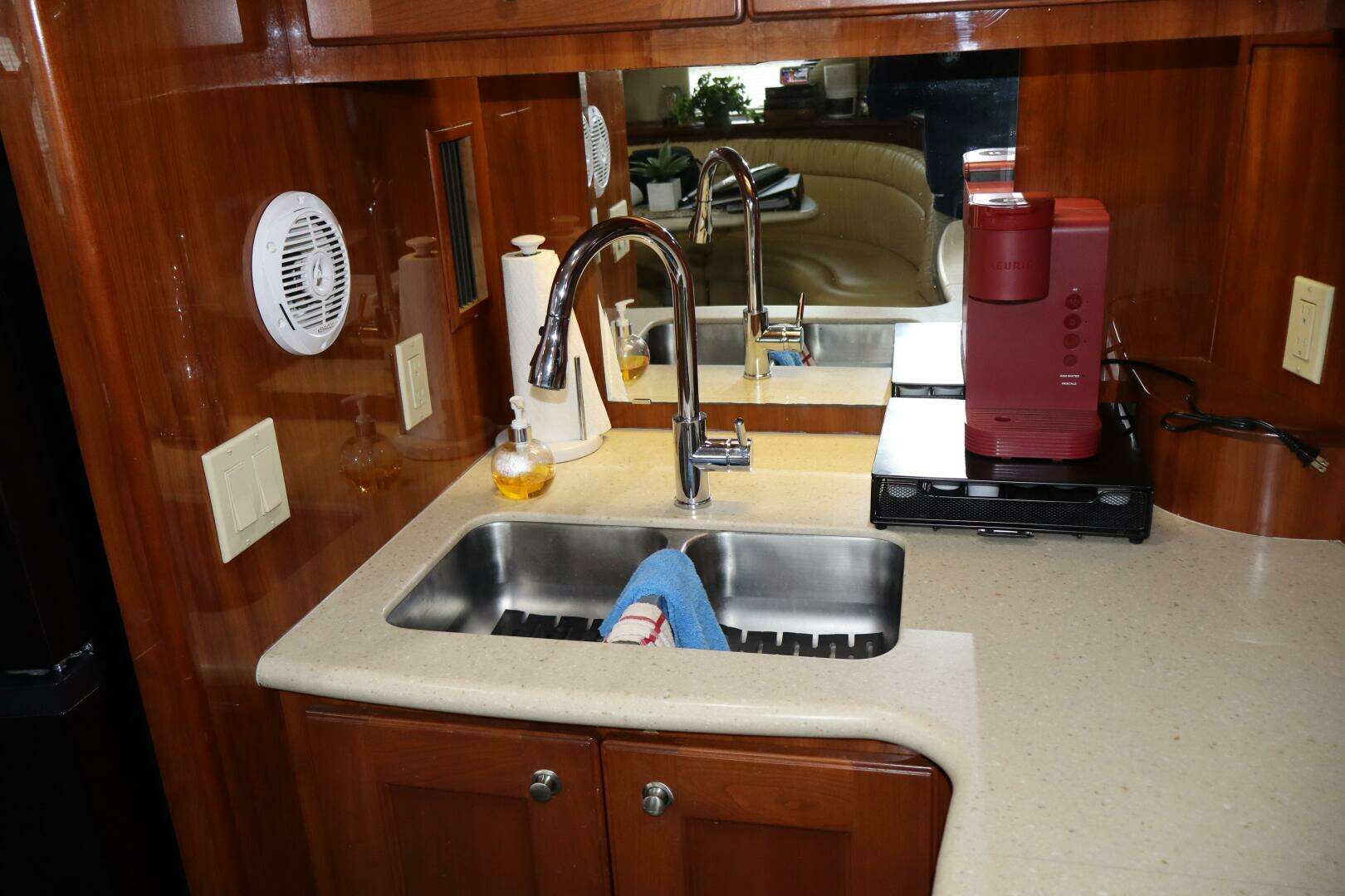 2006 Bluewater 5200 - Image 16