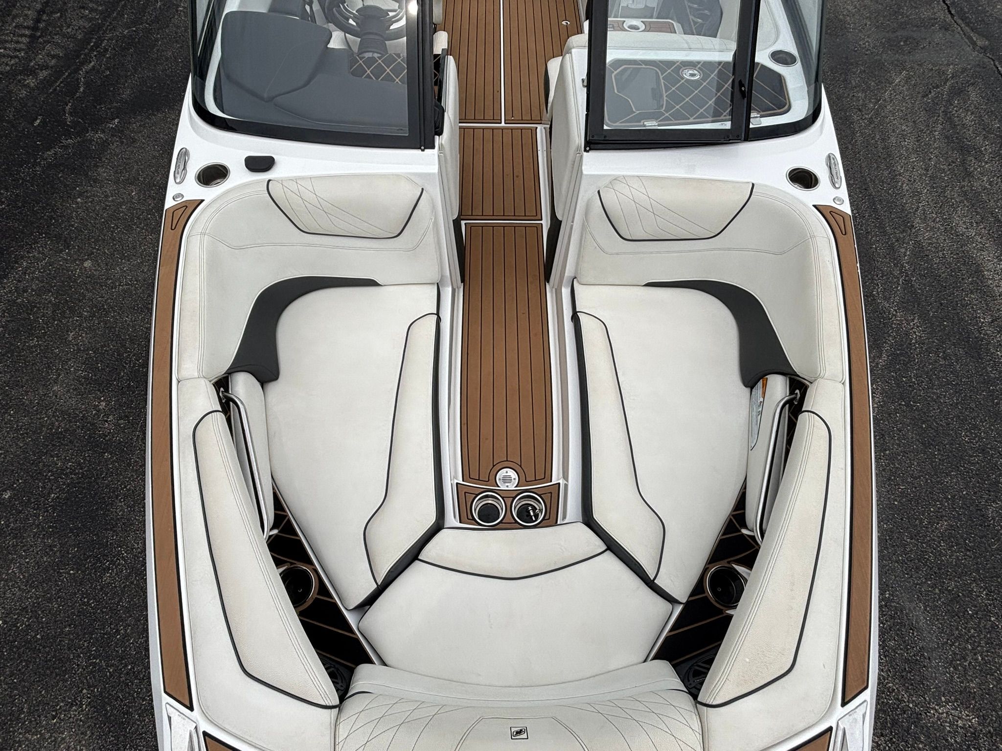 2020 Nautique GS24 - 12