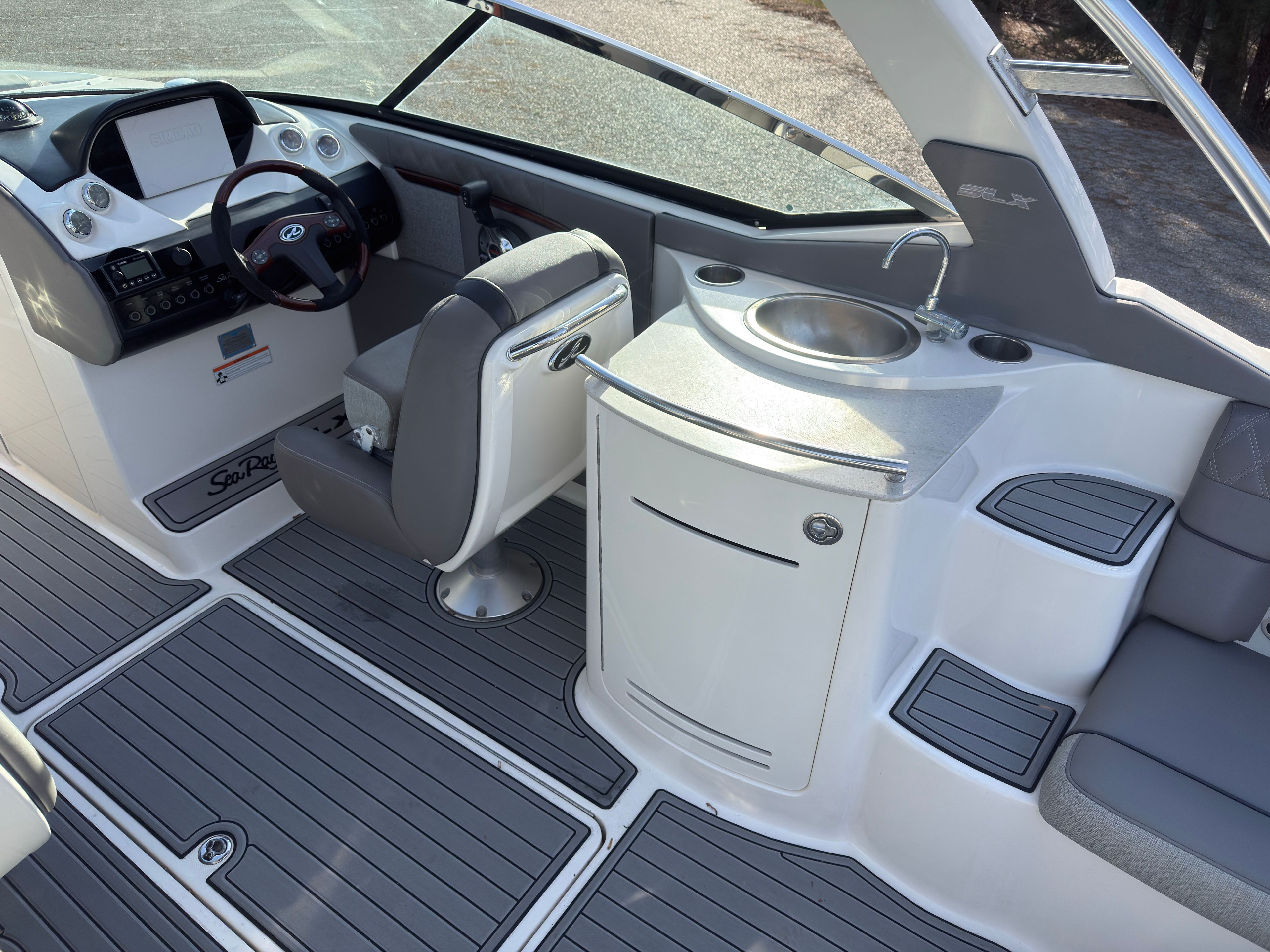 2008 Sea Ray 270 SLX - 10
