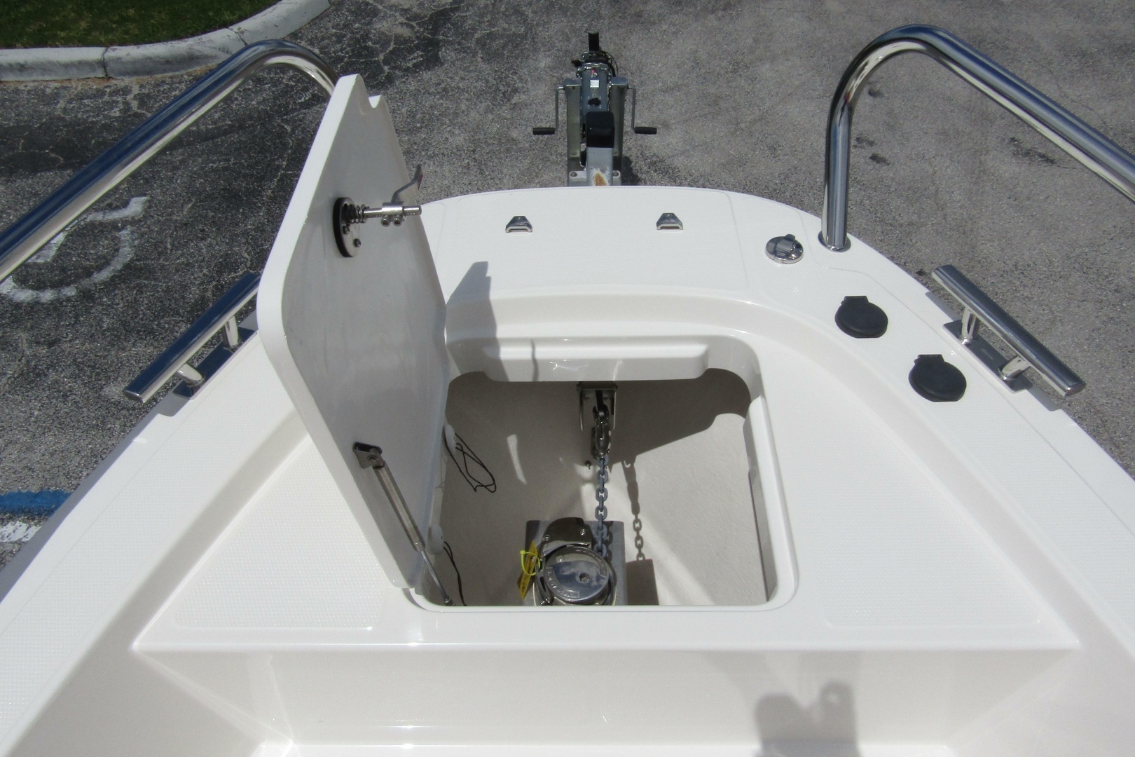 2024 Nimbus Tender 8 - Image 10