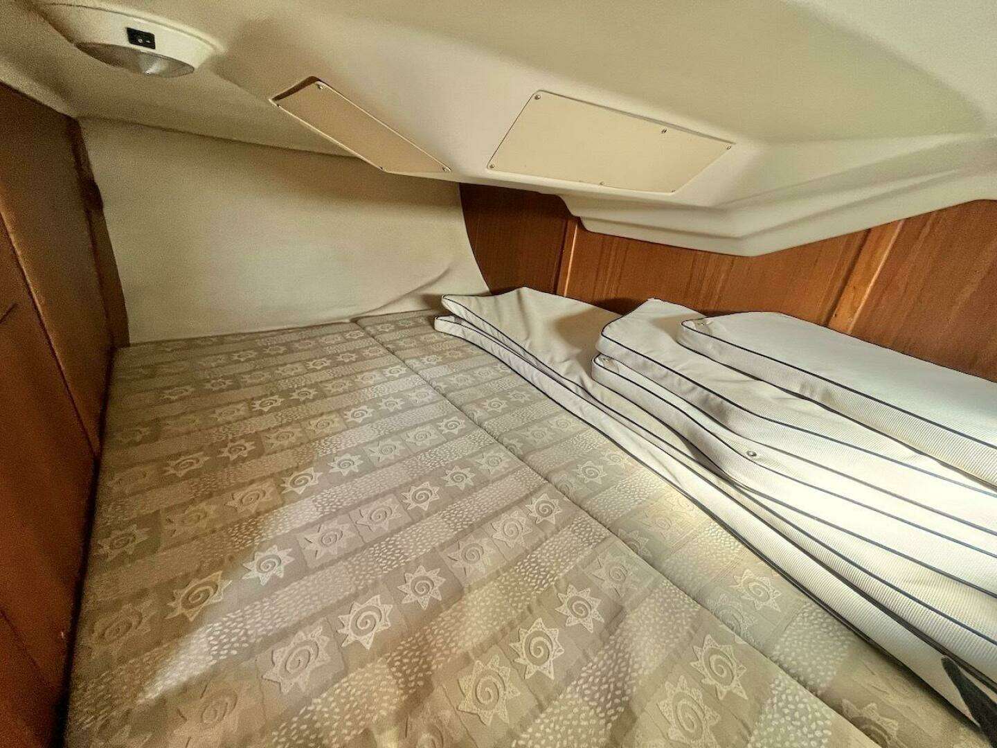 2002 Hunter 326 - Image 21