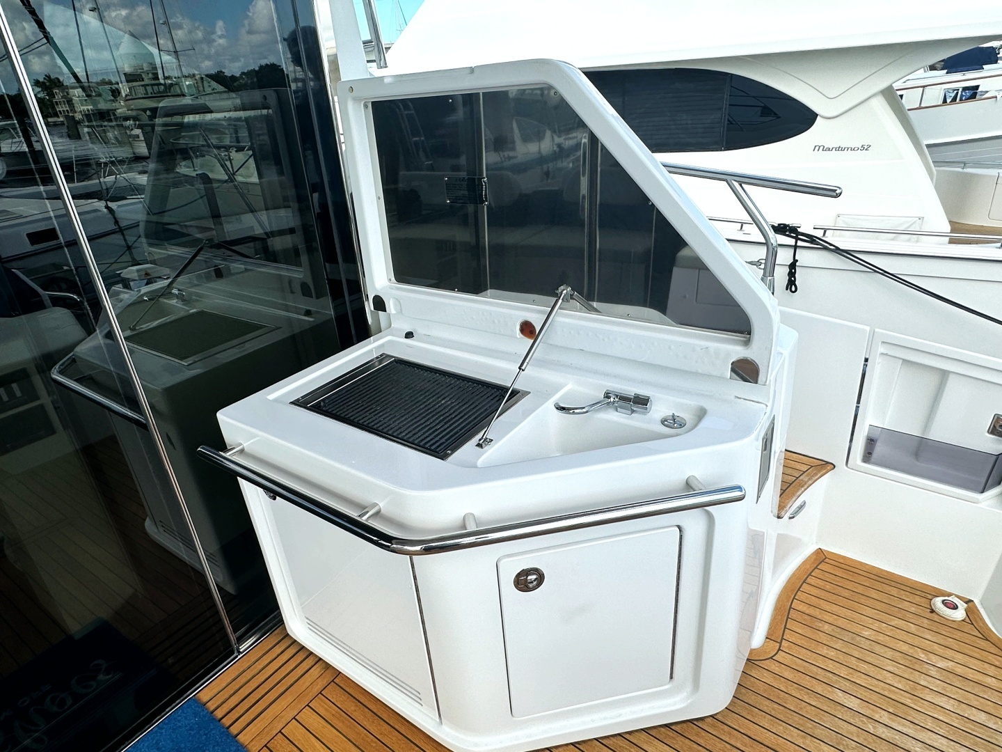 2015 Azimut 55S - Image 12