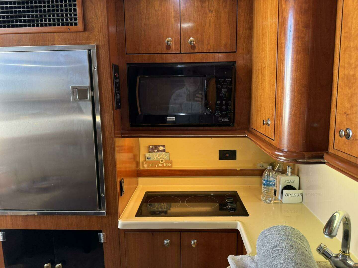 2003 Cruisers Yachts 3772 - Image 97