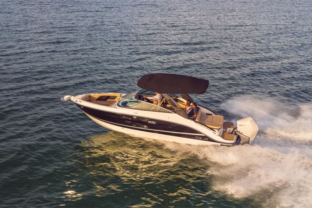 2023-Sea-Ray-SLX-260-OB-MarineMax