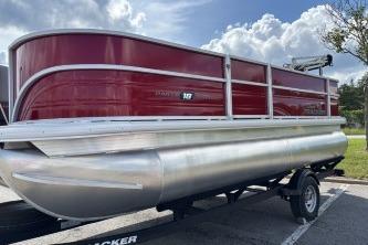 2026 Sun Tracker Party Barge 18 DLX