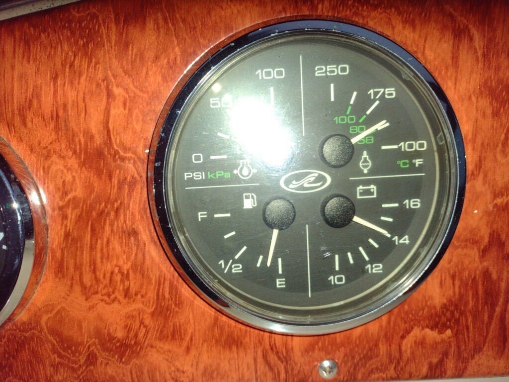 Dashboard of a 2007 Sea Ray Sundancer 310 boat.