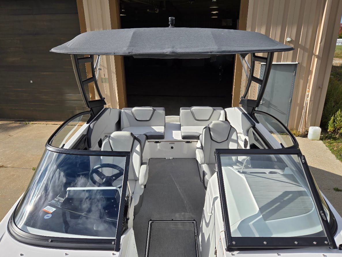 2022 Yamaha Boats AR250 - 10