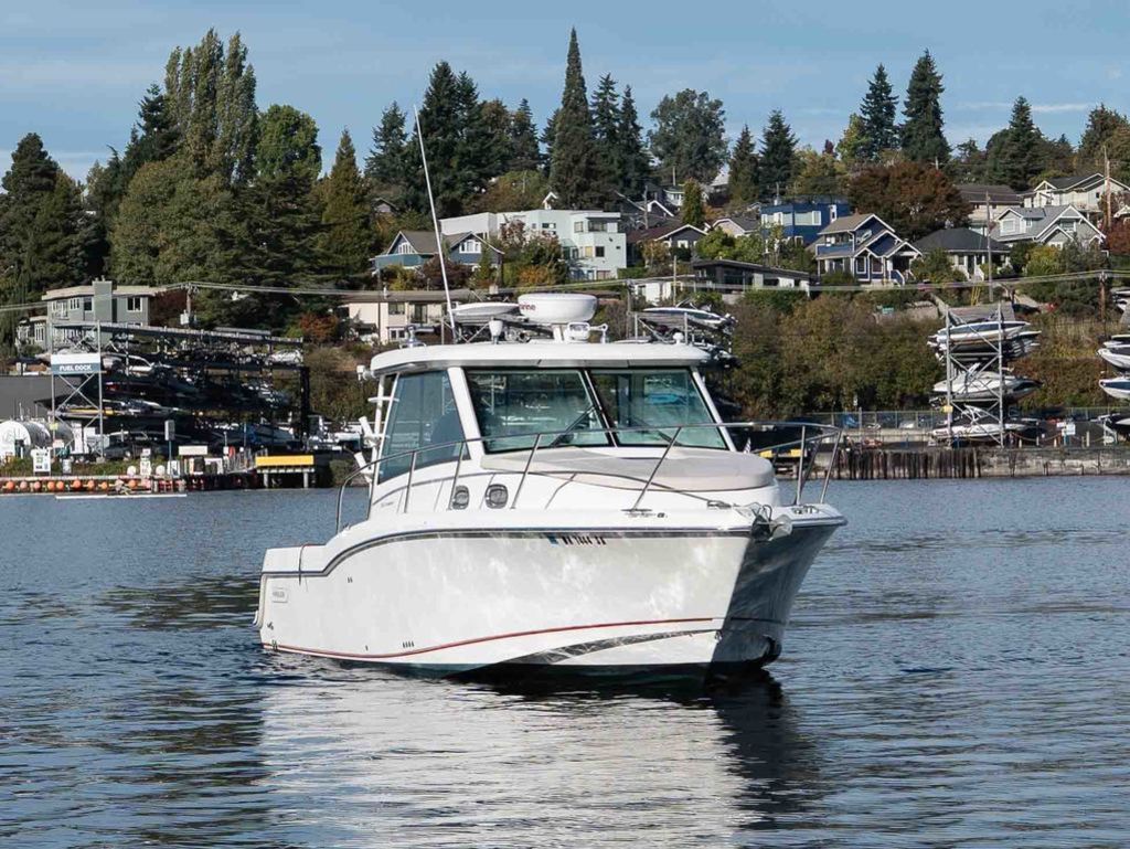 2017 Boston Whaler 315 Conquest - 4