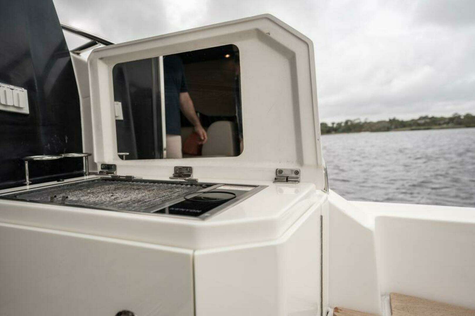 2015 Sea Ray 510 Sundancer - Image 50