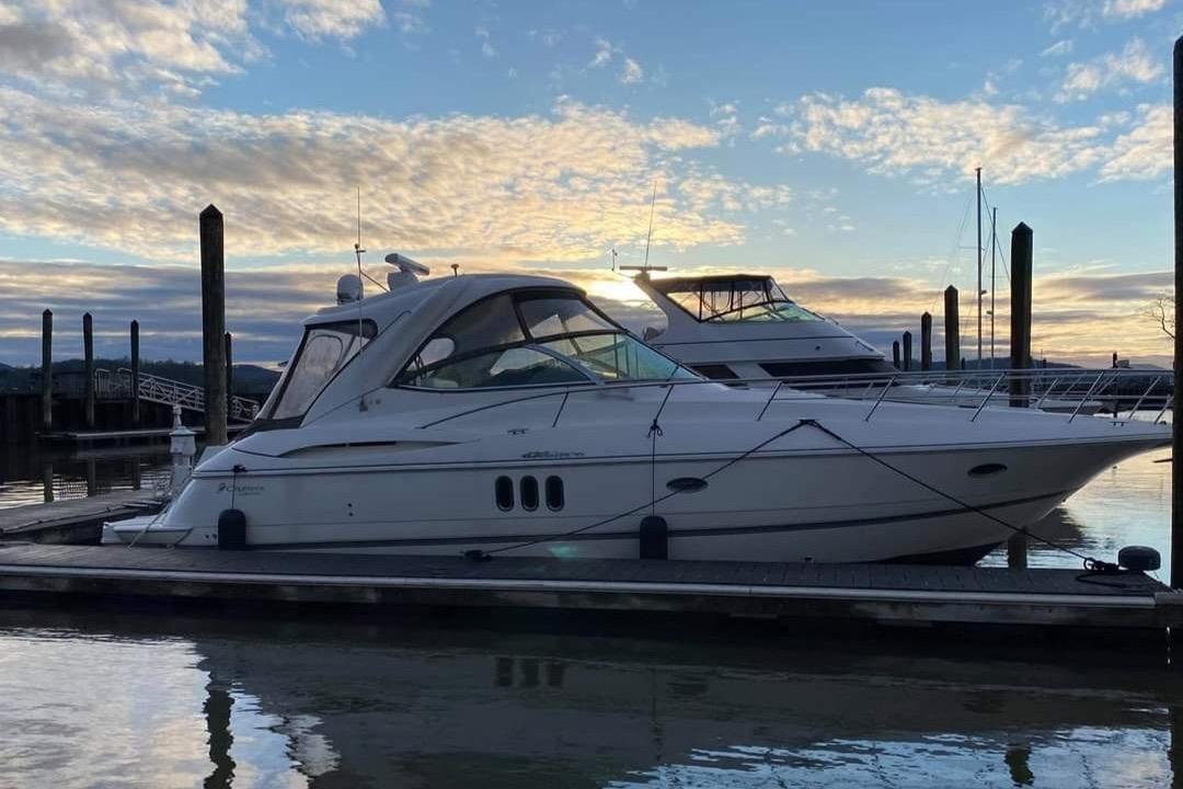 2008 Cruisers Yachts 420 Express