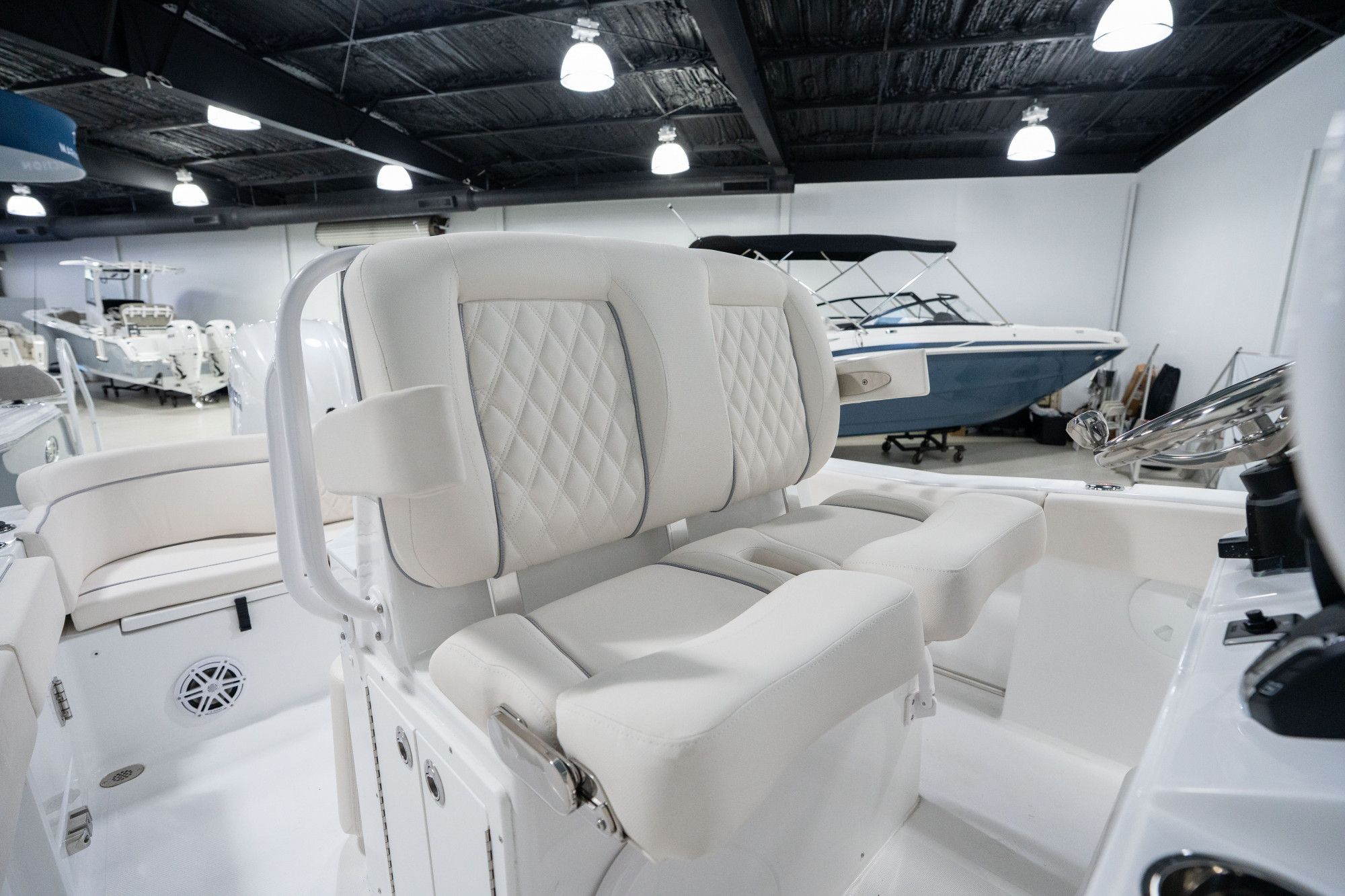 2026 Sea Hunt Ultra 245 SE - 17