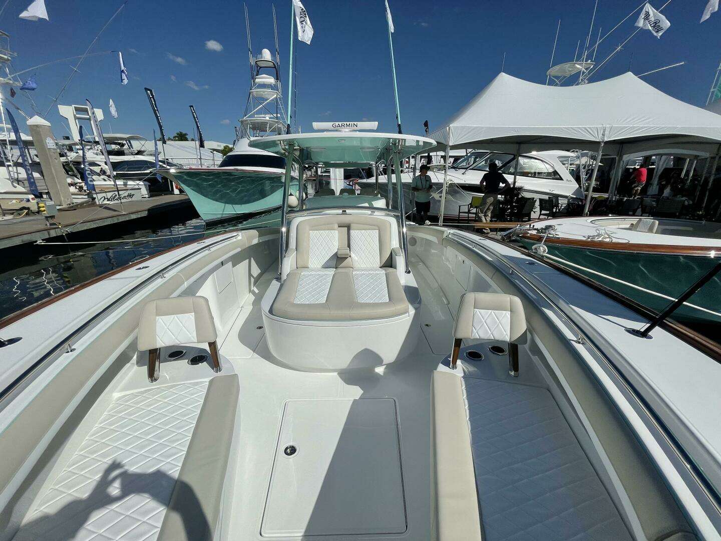 2026 Mag Bay 43 Center Console - Image 86