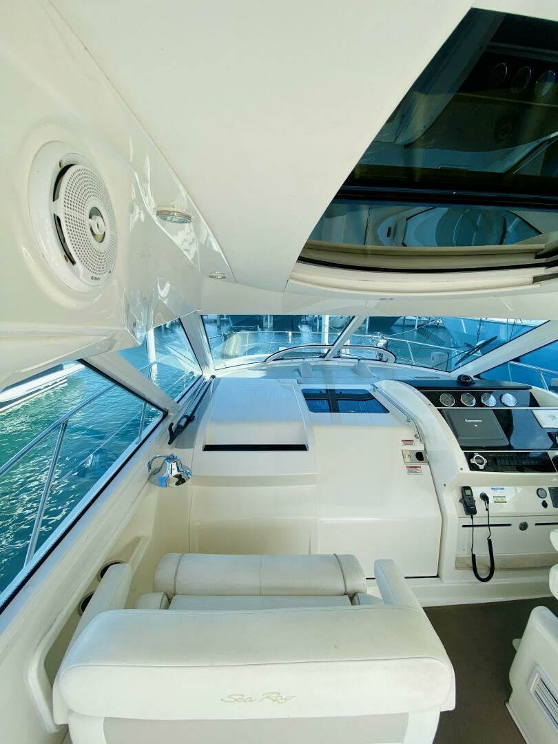 2010 Sea Ray 450 Sundancer - Image 24