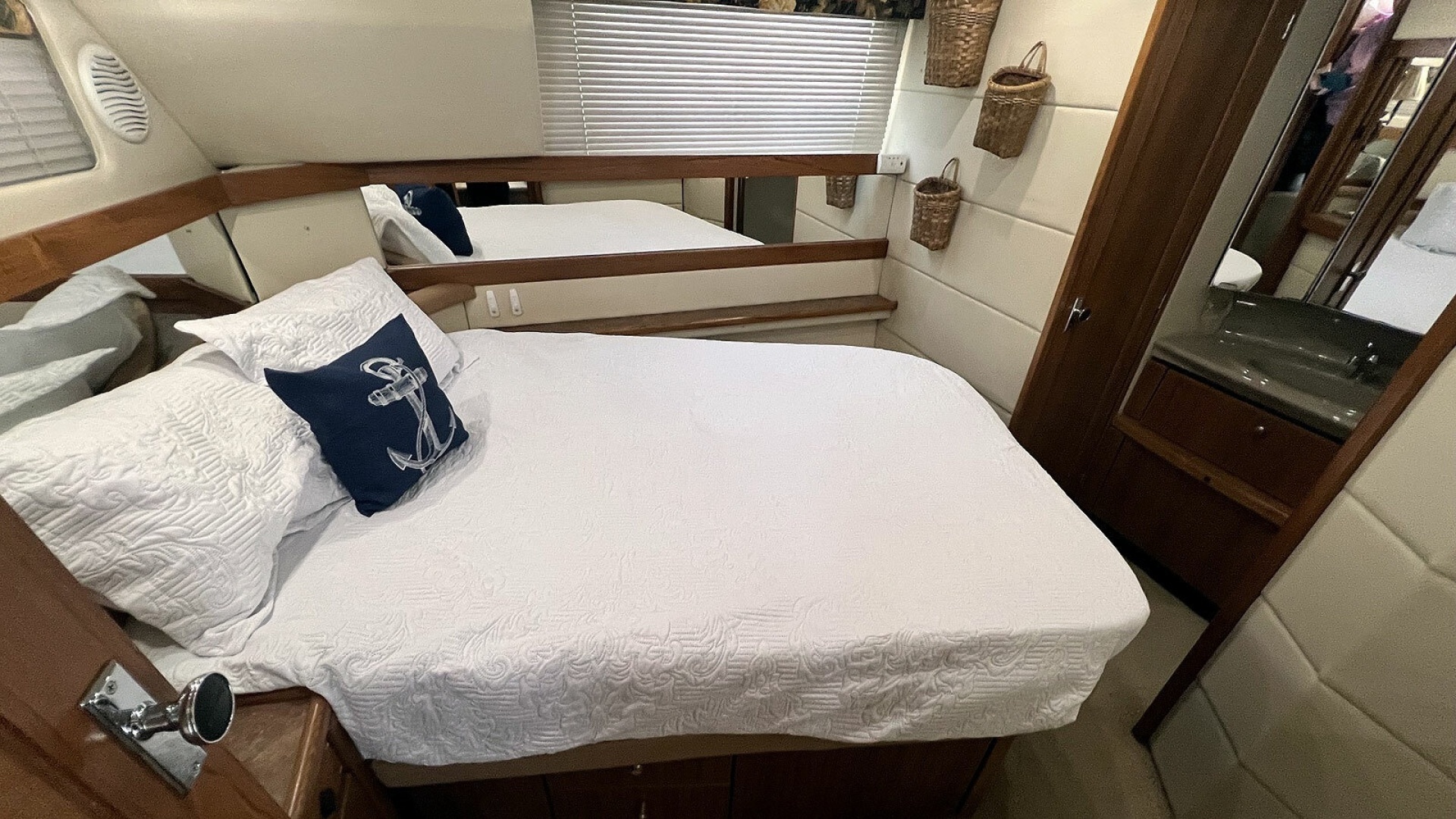 1999 Bayliner 4087 CPMY - Image 30