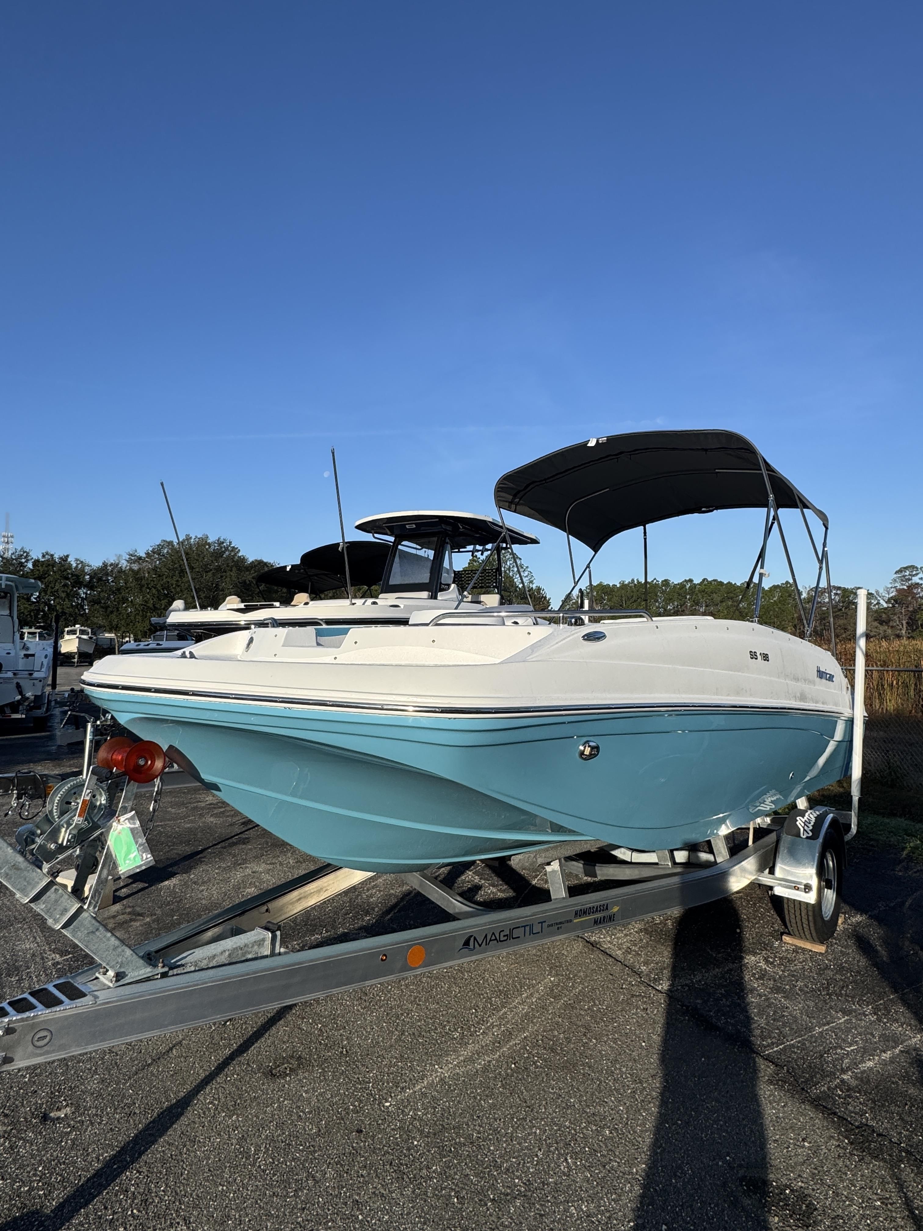 2026 Hurricane SunDeck Sport 188 OB - 10