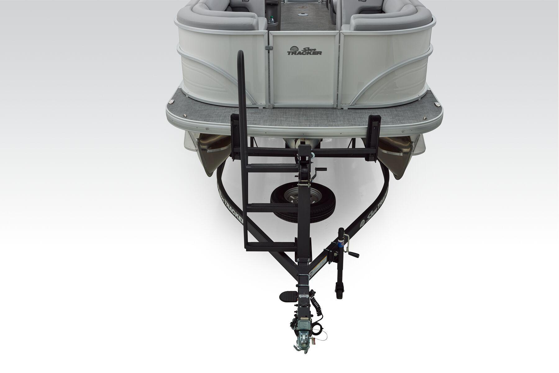 2026 Sun Tracker Party Barge 22 XP3 - 37