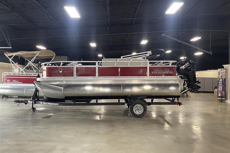 2026 Sun Tracker Bass Buggy 18 DLX
